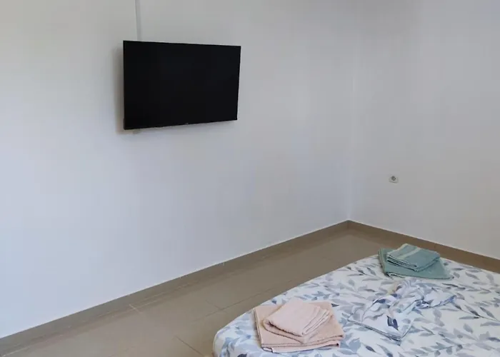 Apartmán Mama Marina Near To The Airport 2 *