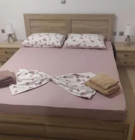 Mama Marina Near To The Airport 2 דירה *